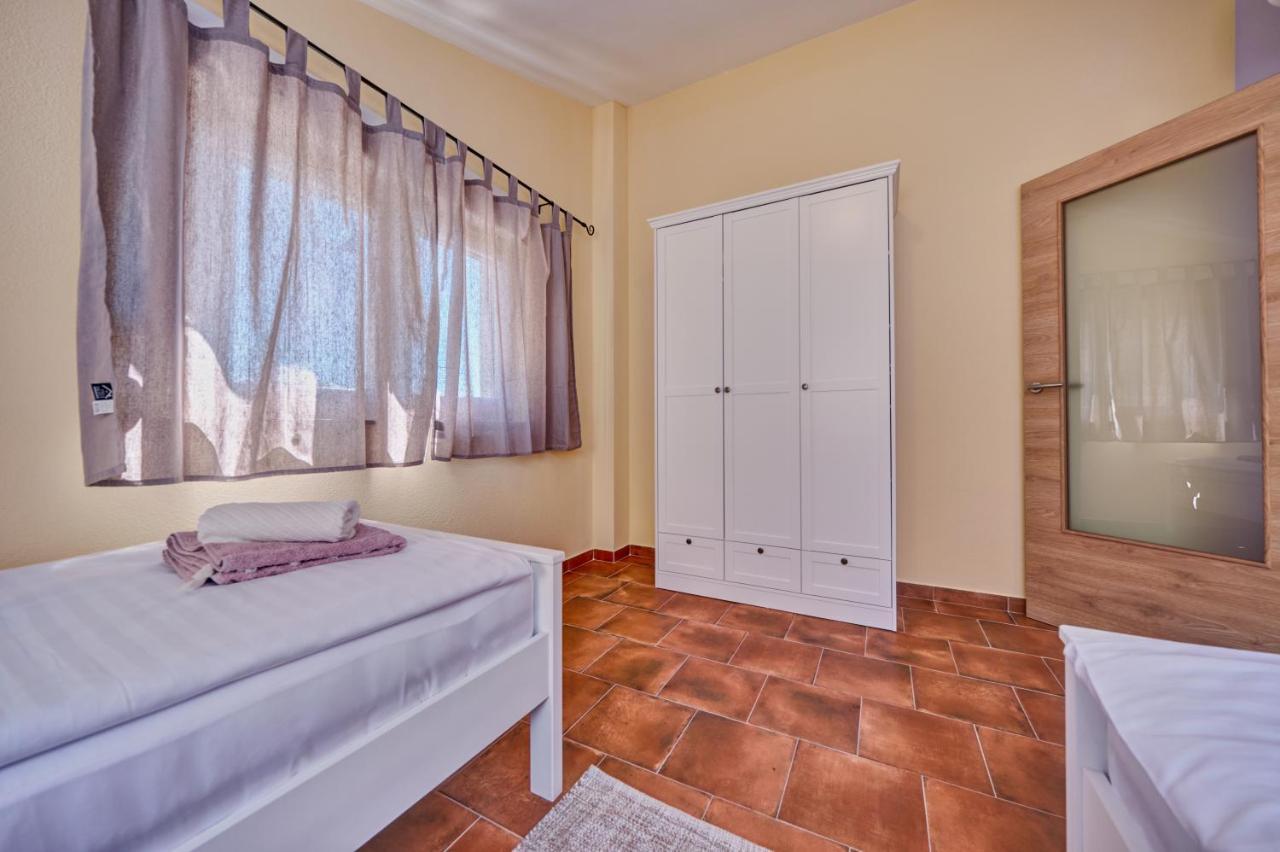 Anovi Holiday Homes By Litto Τρογκίρ Εξωτερικό φωτογραφία