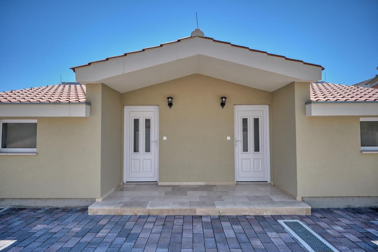 Anovi Holiday Homes By Litto Τρογκίρ Εξωτερικό φωτογραφία